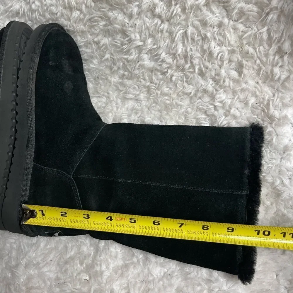 Koolaburra By UGG  Kinslei Black suede mid calf boots  buttons accents size 8